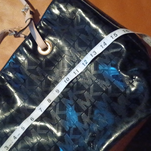 > Michael Kors Black and Cream Monogram Tote - Picture 9 of 10